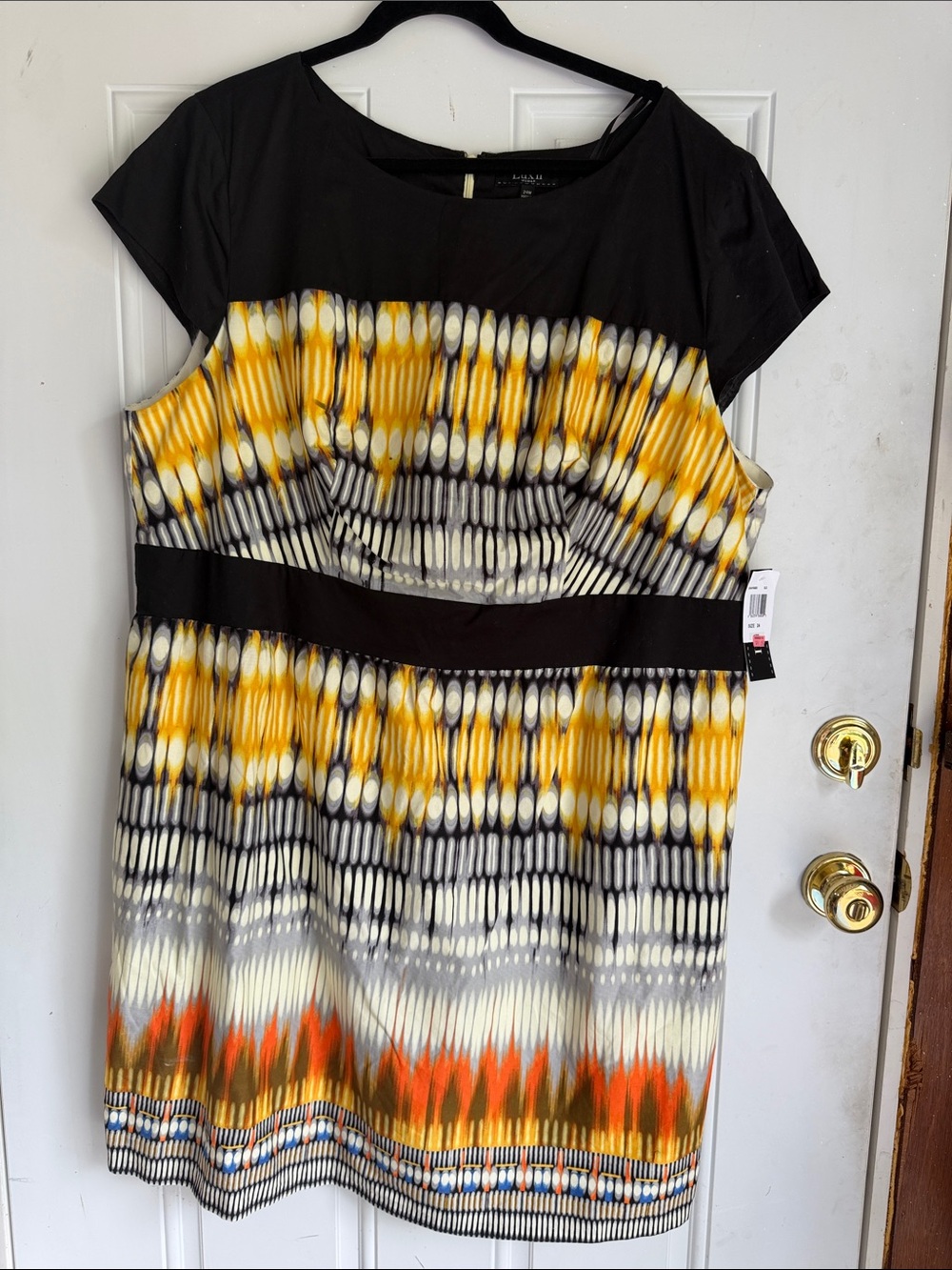 Short Sleeve Midi Dress with Yellow & Black Pattern